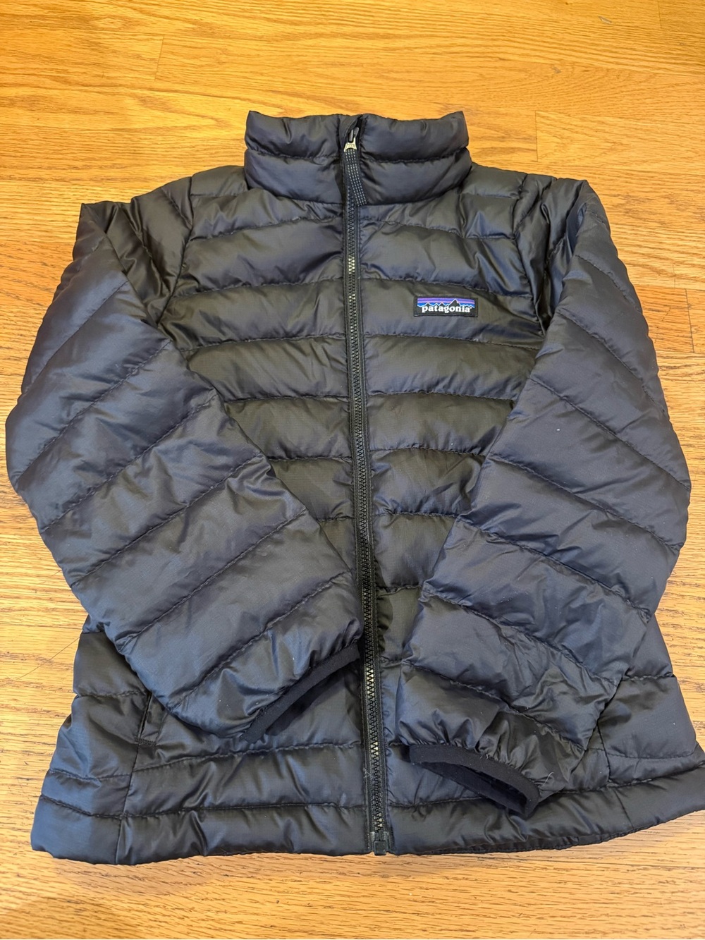 Patagonia kids Black Down Jacket - Lightweight Insulated Coat